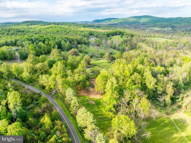 6891 WILSON RD, Marshall, VA 20115
