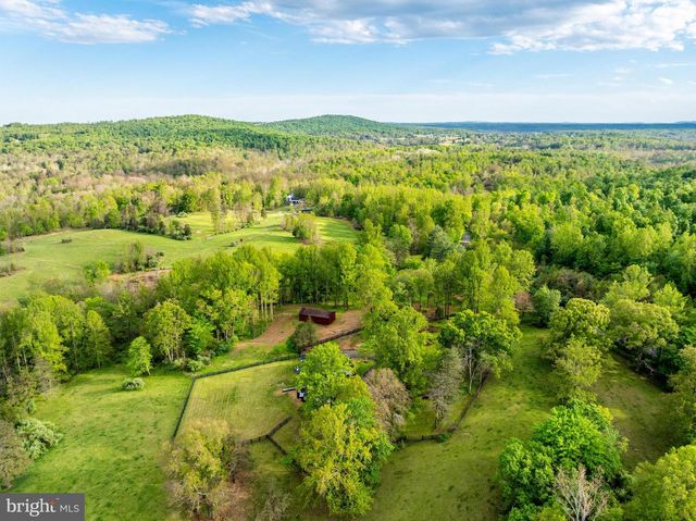 6891 WILSON RD, Marshall, VA 20115
