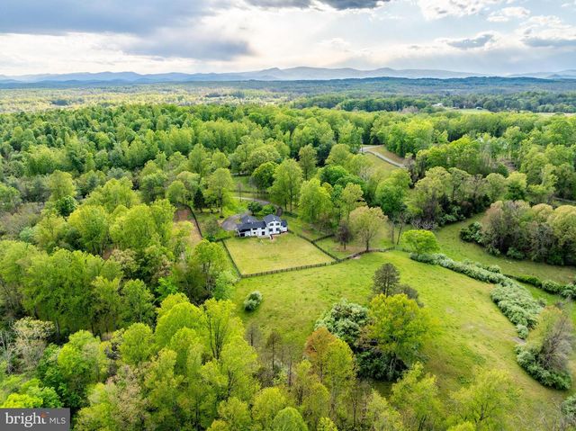6891 WILSON RD, Marshall, VA 20115