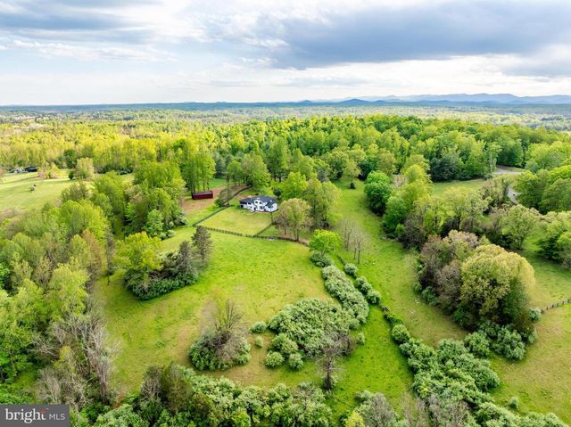 6891 WILSON RD, Marshall, VA 20115