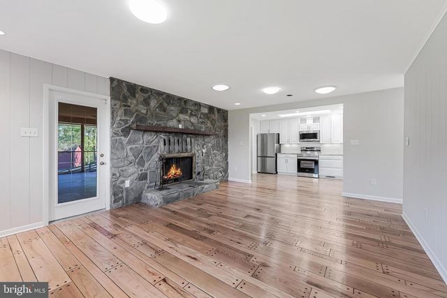 6891 WILSON RD, Marshall, VA 20115