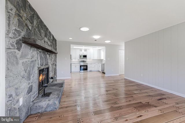 6891 WILSON RD, Marshall, VA 20115