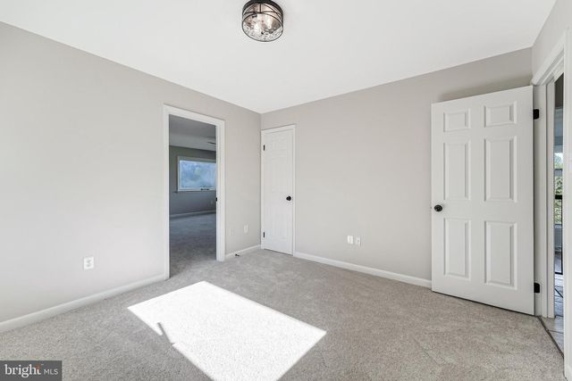 6891 WILSON RD, Marshall, VA 20115