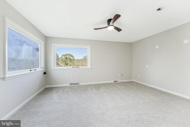 6891 WILSON RD, Marshall, VA 20115
