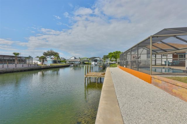 1018 SILVER PALM WAY, Apollo Beach, FL 33572