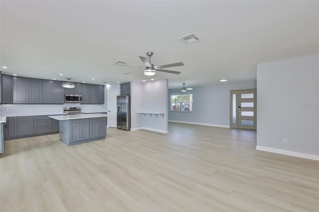 1018 SILVER PALM WAY, Apollo Beach, FL 33572