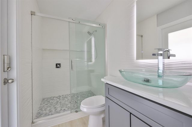 1018 SILVER PALM WAY, Apollo Beach, FL 33572