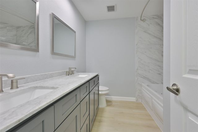 1018 SILVER PALM WAY, Apollo Beach, FL 33572