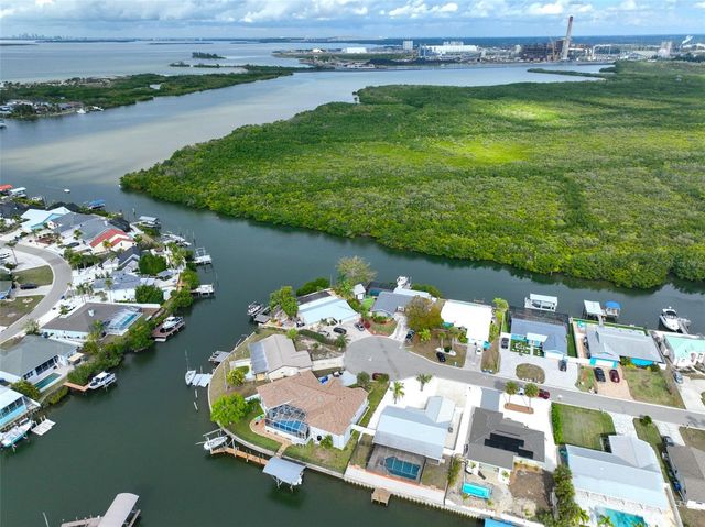 1018 SILVER PALM WAY, Apollo Beach, FL 33572