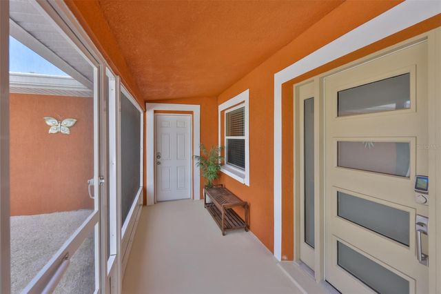 1018 SILVER PALM WAY, Apollo Beach, FL 33572