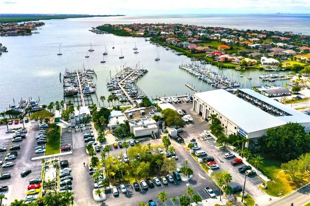 1018 SILVER PALM WAY, Apollo Beach, FL 33572