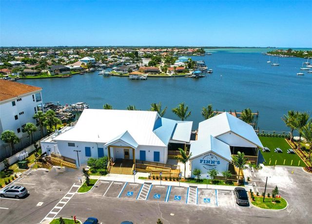 1018 SILVER PALM WAY, Apollo Beach, FL 33572