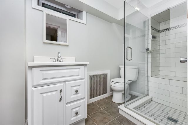 85 Wayne Street, Hauppauge, NY 11788