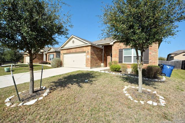140 FABARM LN, New Braunfels, TX 78130