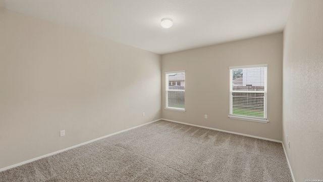 140 FABARM LN, New Braunfels, TX 78130