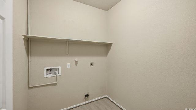 140 FABARM LN, New Braunfels, TX 78130