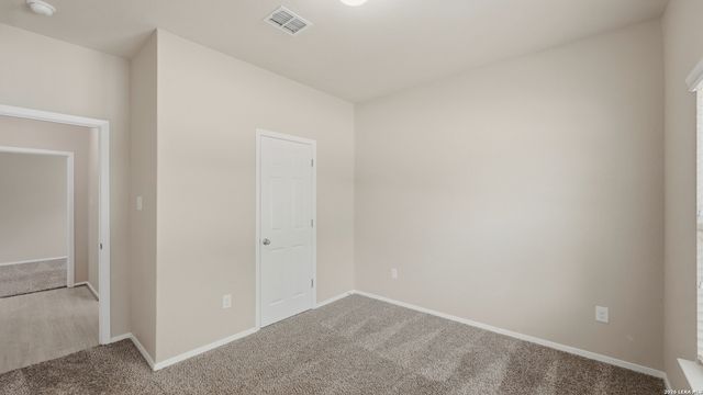 140 FABARM LN, New Braunfels, TX 78130