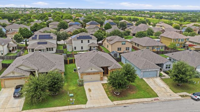 140 FABARM LN, New Braunfels, TX 78130