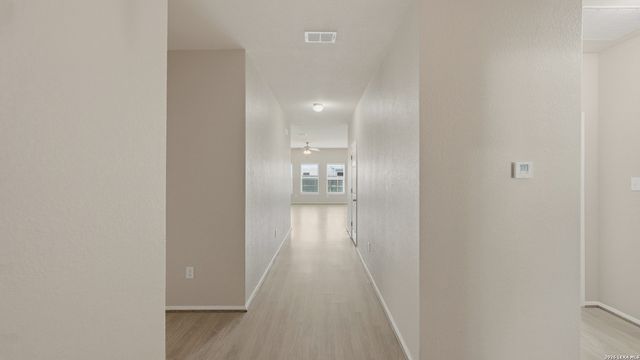 140 FABARM LN, New Braunfels, TX 78130