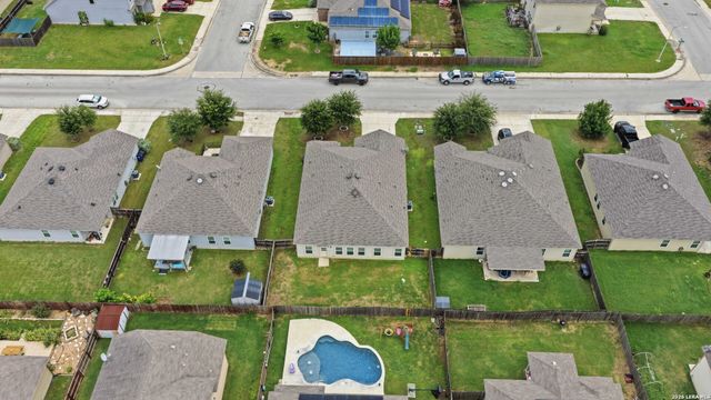 140 FABARM LN, New Braunfels, TX 78130
