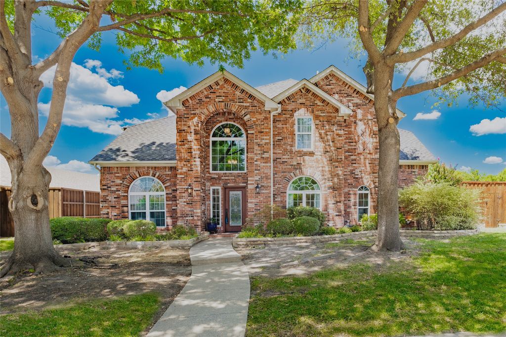 3915 Compton Drive, Richardson, TX 75082