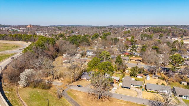 9304 6th Street, Little Rock, AR 72205