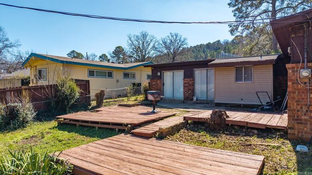 9304 6th Street, Little Rock, AR 72205