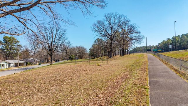 9304 6th Street, Little Rock, AR 72205