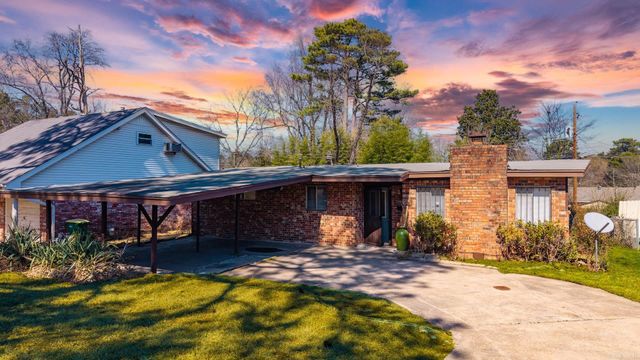 9304 6th Street, Little Rock, AR 72205