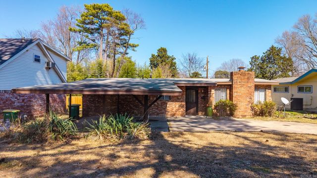 9304 6th Street, Little Rock, AR 72205
