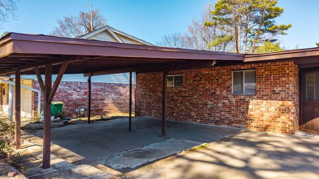 9304 6th Street, Little Rock, AR 72205