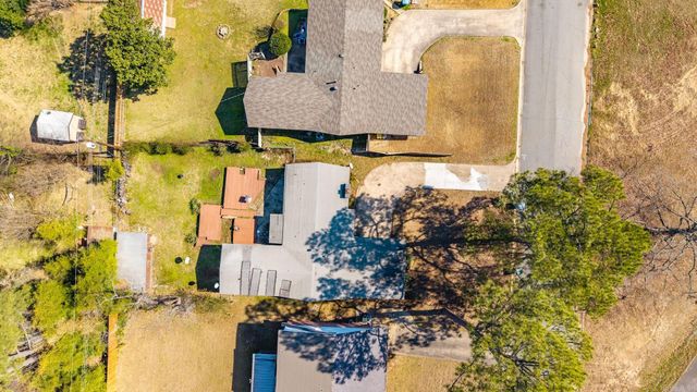 9304 6th Street, Little Rock, AR 72205