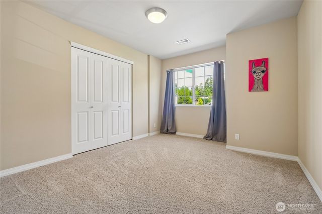 27661 Mcintosh Loop NE, Kingston, WA 98346