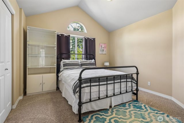 27661 Mcintosh Loop NE, Kingston, WA 98346