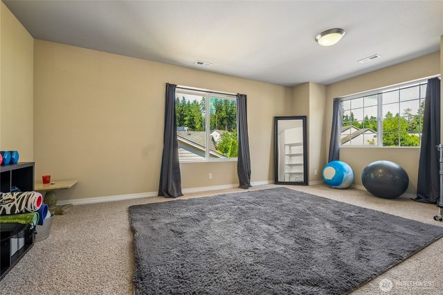 27661 Mcintosh Loop NE, Kingston, WA 98346