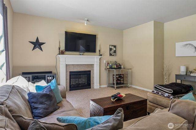 27661 Mcintosh Loop NE, Kingston, WA 98346