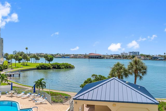 7912 SAILBOAT KEY BOULEVARD S 201, South Pasadena, FL 33707