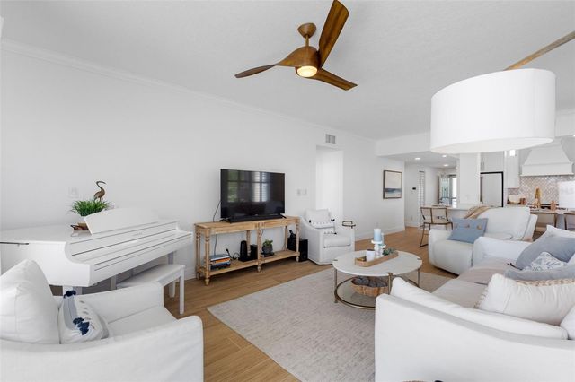 7912 SAILBOAT KEY BOULEVARD S 201, South Pasadena, FL 33707
