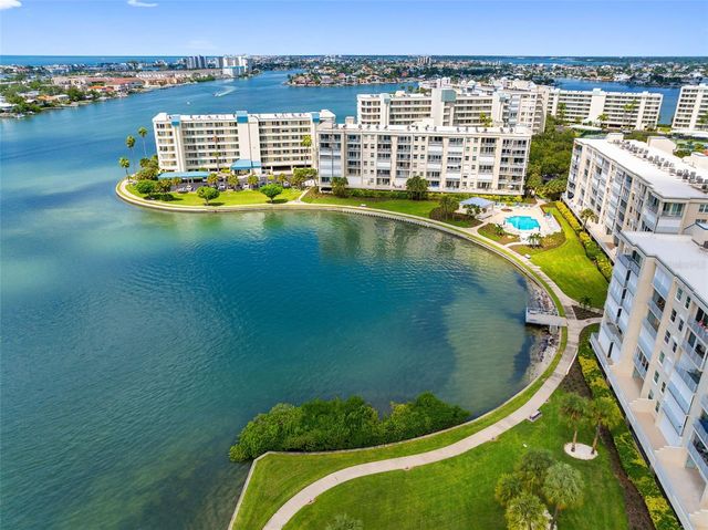 7912 SAILBOAT KEY BOULEVARD S 201, South Pasadena, FL 33707