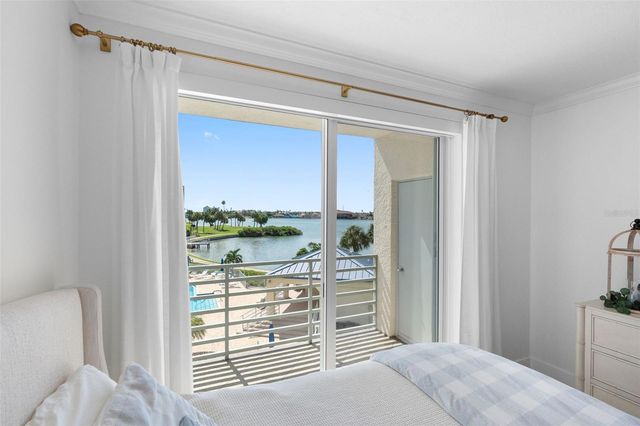 7912 SAILBOAT KEY BOULEVARD S 201, South Pasadena, FL 33707