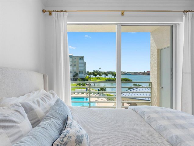 7912 SAILBOAT KEY BOULEVARD S 201, South Pasadena, FL 33707