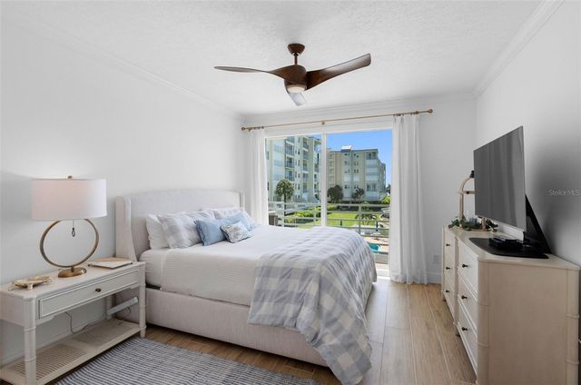 7912 SAILBOAT KEY BOULEVARD S 201, South Pasadena, FL 33707