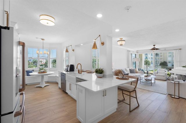7912 SAILBOAT KEY BOULEVARD S 201, South Pasadena, FL 33707