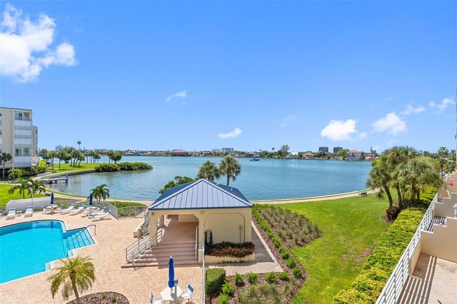 7912 SAILBOAT KEY BOULEVARD S 201, South Pasadena, FL 33707