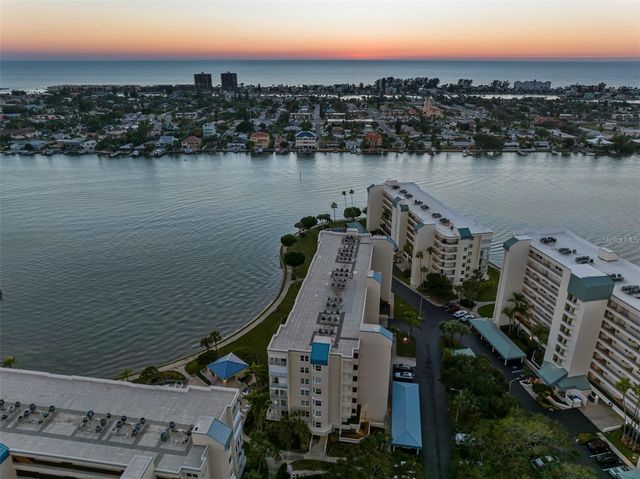 7912 SAILBOAT KEY BOULEVARD S 201, South Pasadena, FL 33707