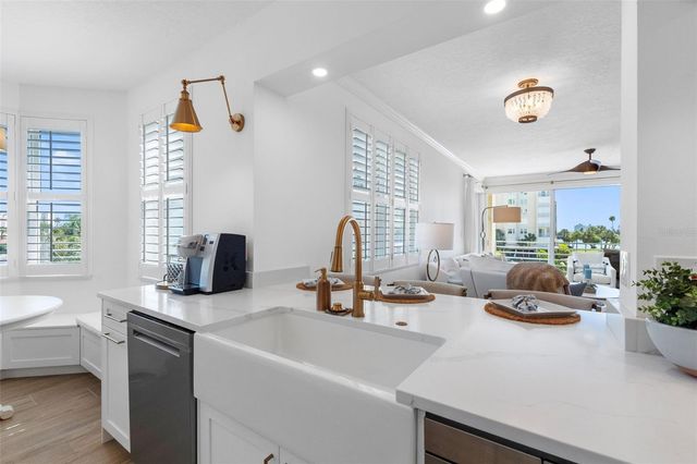 7912 SAILBOAT KEY BOULEVARD S 201, South Pasadena, FL 33707