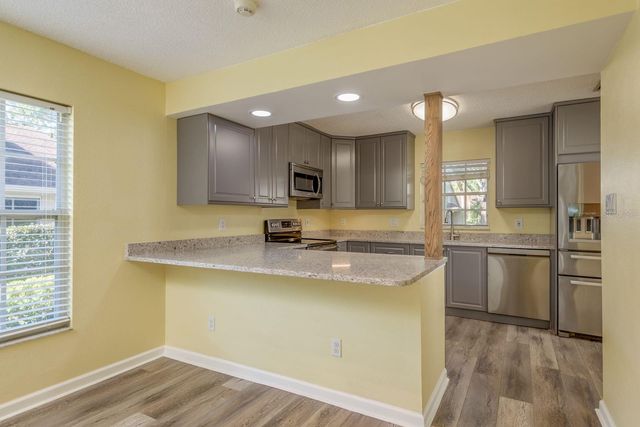 2215 ANDOVER CIRCLE, Palm Harbor, FL 34683