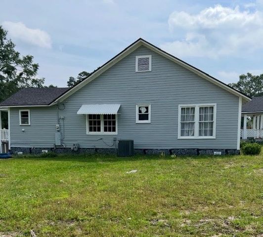 11051 N US HWY 79, De Berry, TX 75639