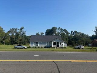 11051 N US HWY 79, De Berry, TX 75639