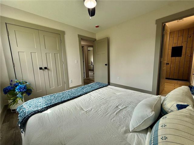 1622 Lindenwood Lane, Lawrence, KS 66044